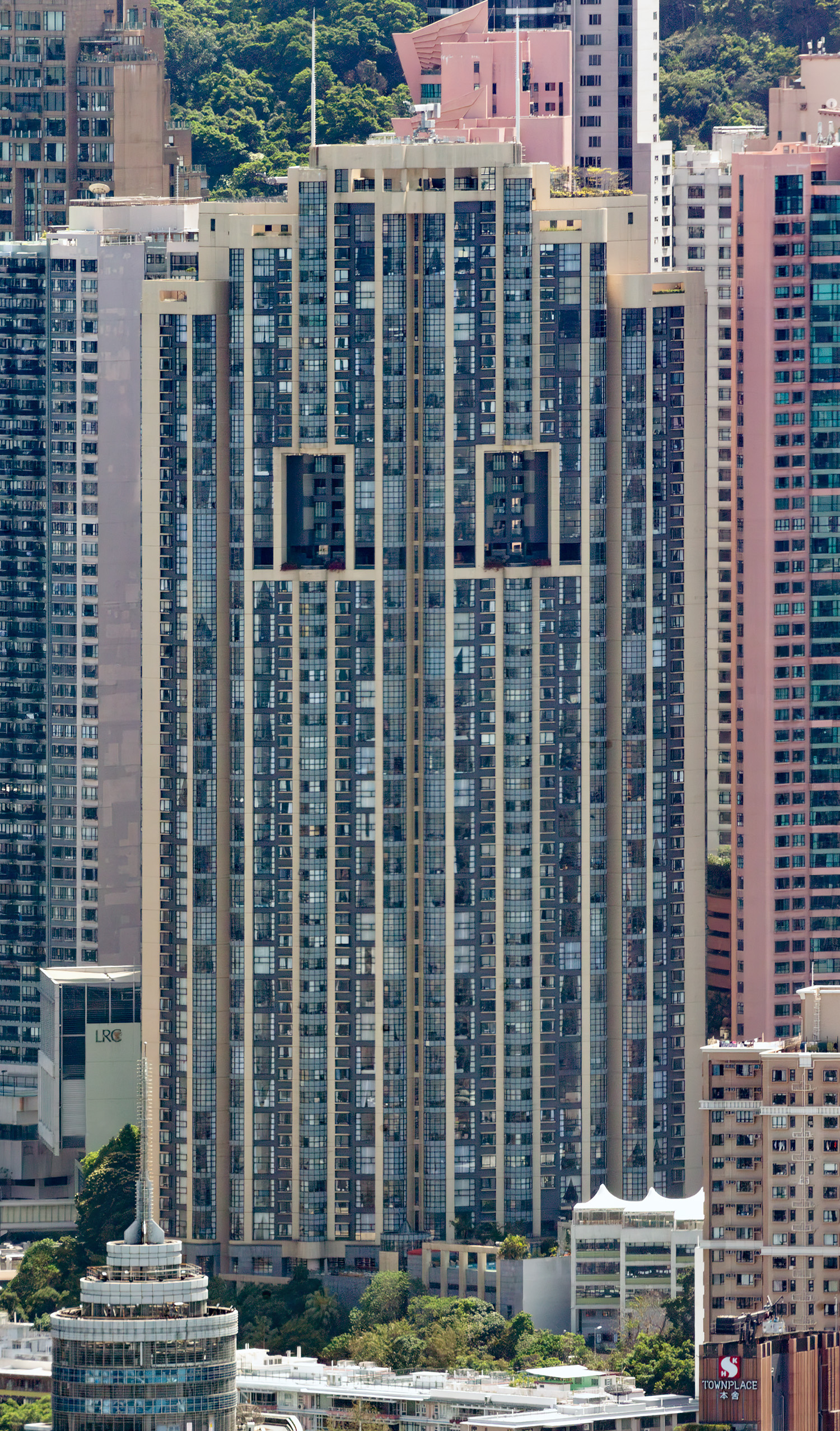 Queen�s Garden, Hong Kong - View from International Commerce Centre. © Mathias Beinling